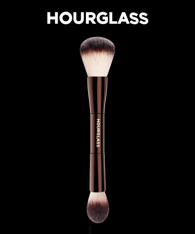 HOURGLASS- No.17 Lighting Edit Brush Soft Fiber Hair Double Head Highlight Fashion Design Single Face Brush