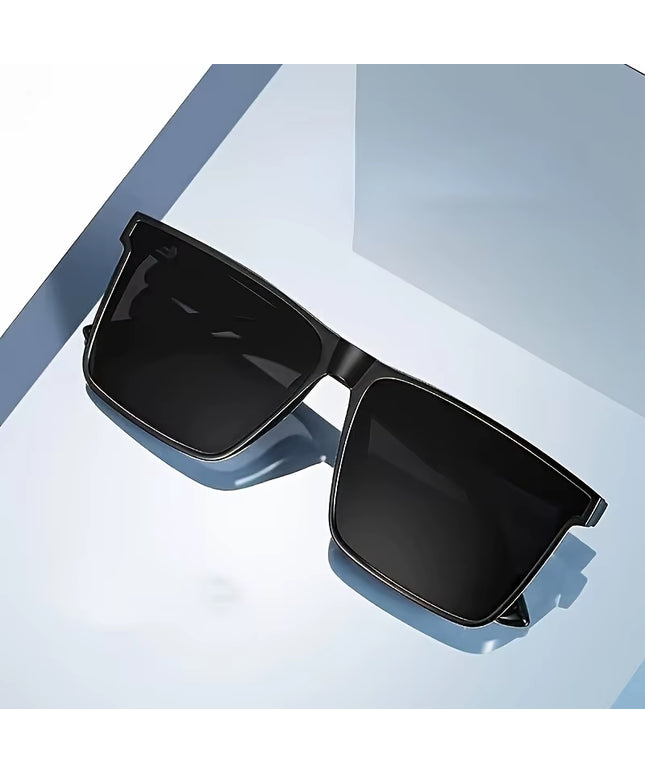 Classy looking men's square fashion sunglasses 