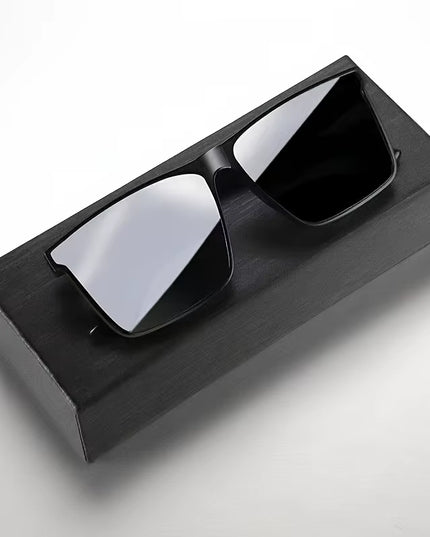 Classy looking men's square fashion sunglasses 
