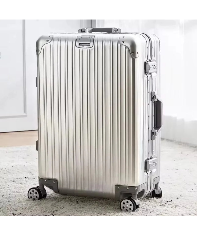 AlloyCase - 20/24/26/29 Inch Lightweight Aluminum  Suitcase W/Spinner Wheels